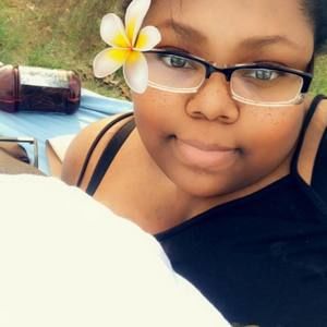 Meet your Posher, Saraiya